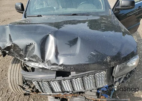 2015 Jeep Grand Cherokee Laredo z USA, uszkodzony, nr VIN 1C4RJFAG4FC783530